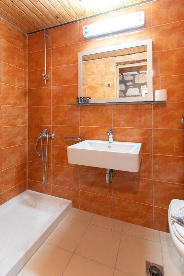 Xenia Hotel Sfakia Exterior photo