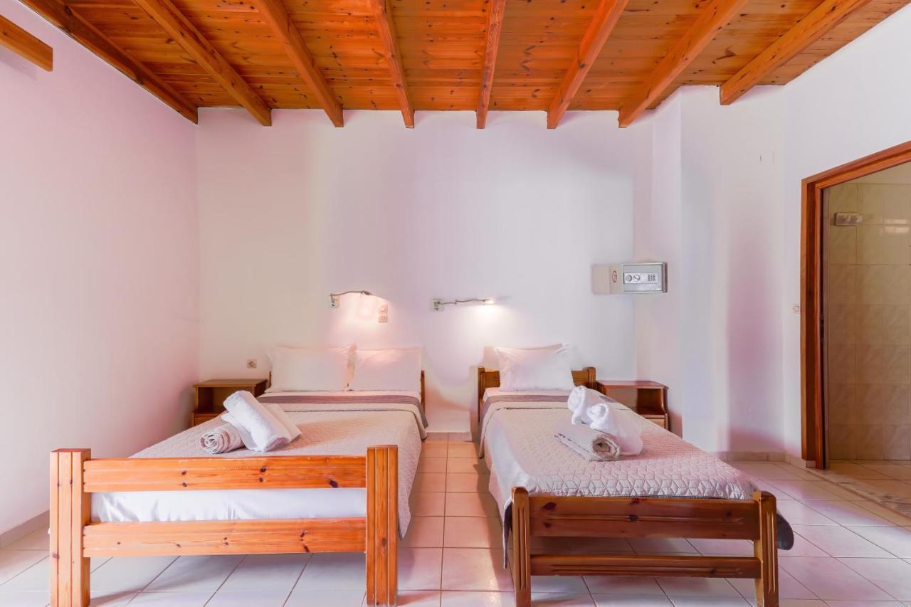 Xenia Hotel Sfakia Exterior photo