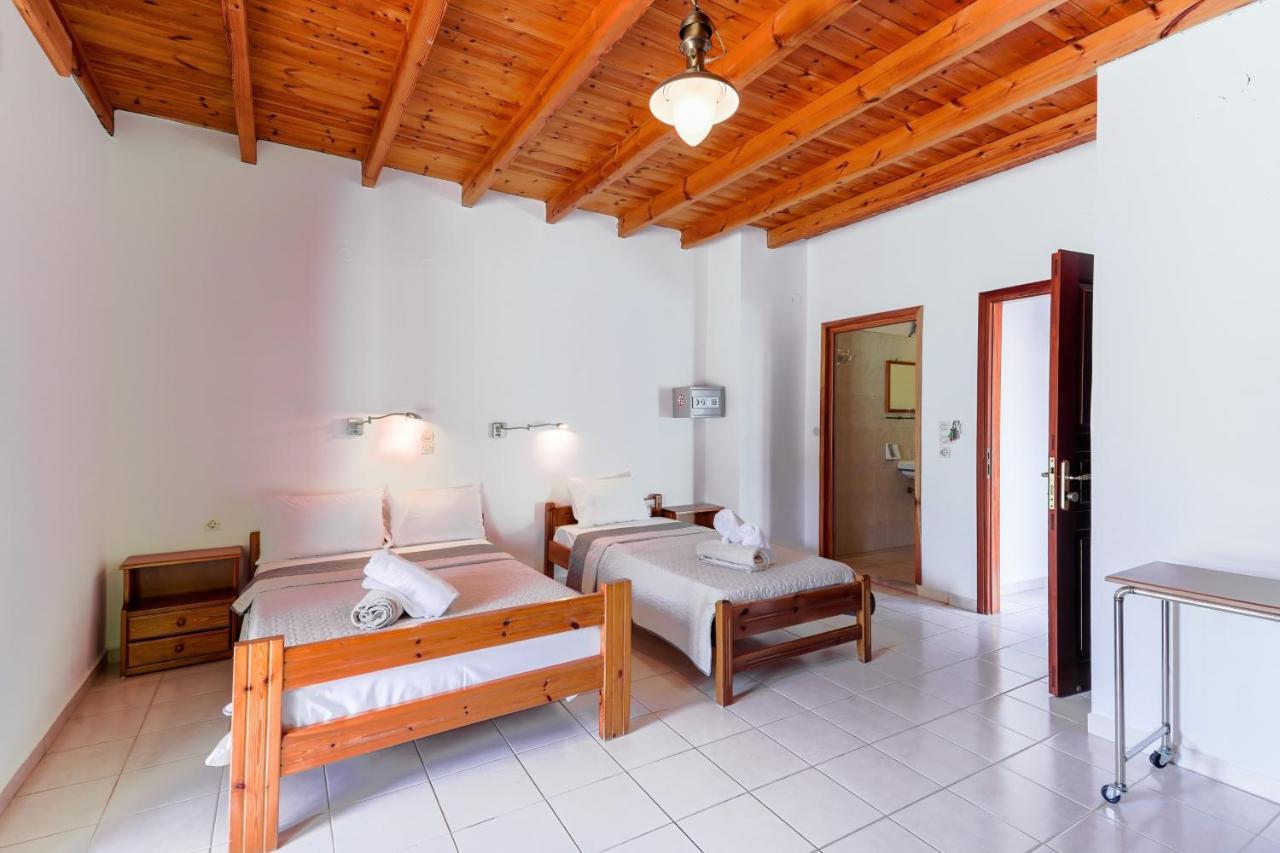 Xenia Hotel Sfakia Exterior photo