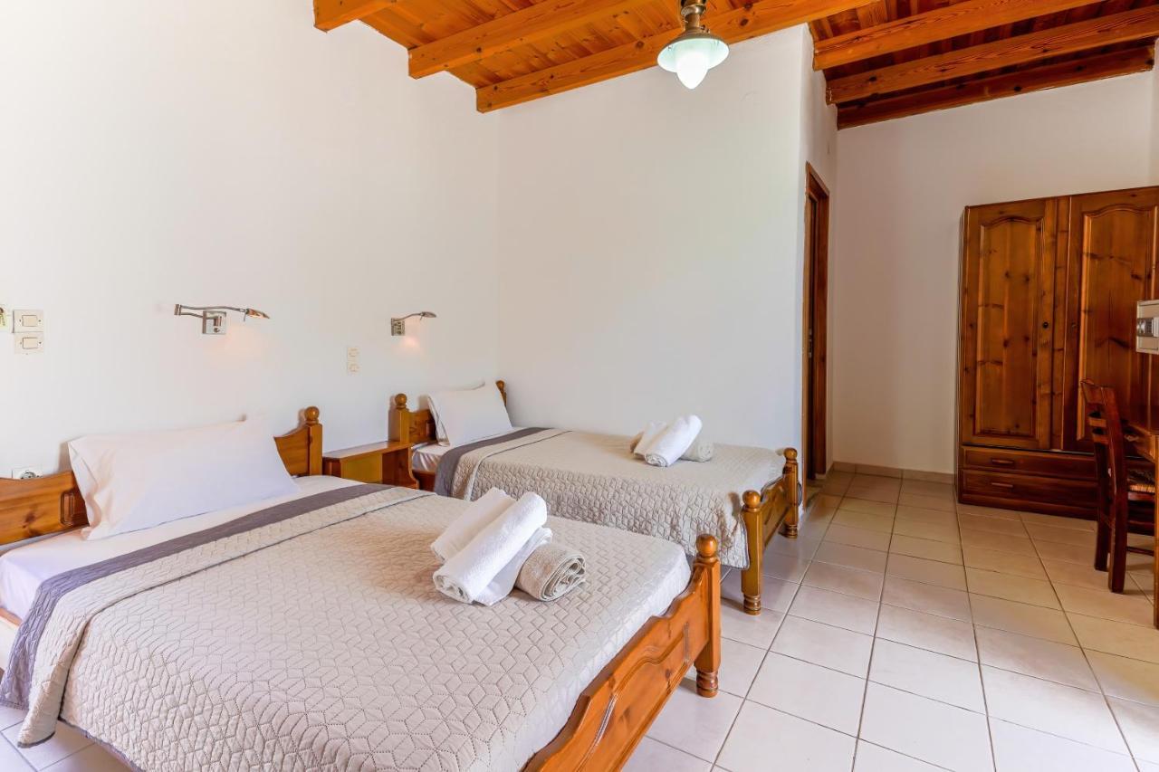 Xenia Hotel Sfakia Exterior photo