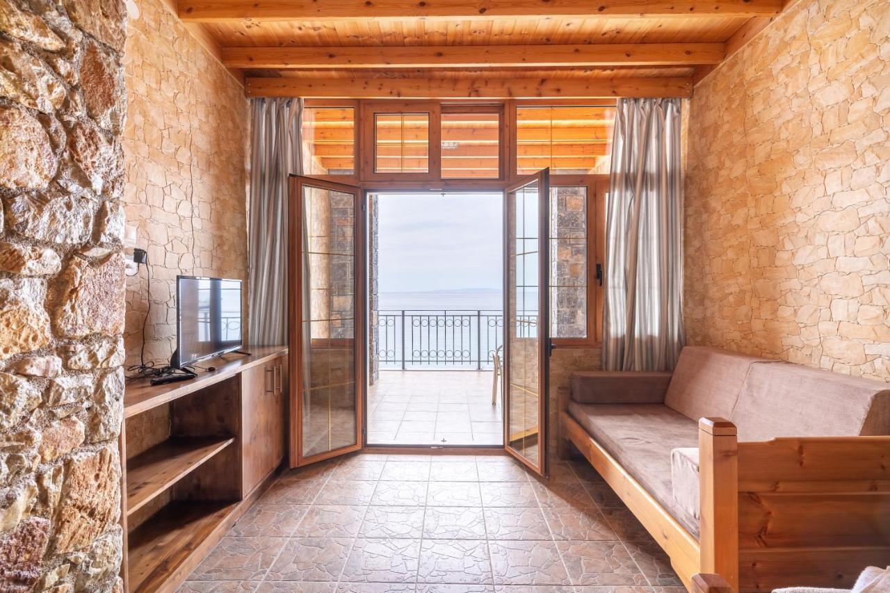 Xenia Hotel Sfakia Exterior photo