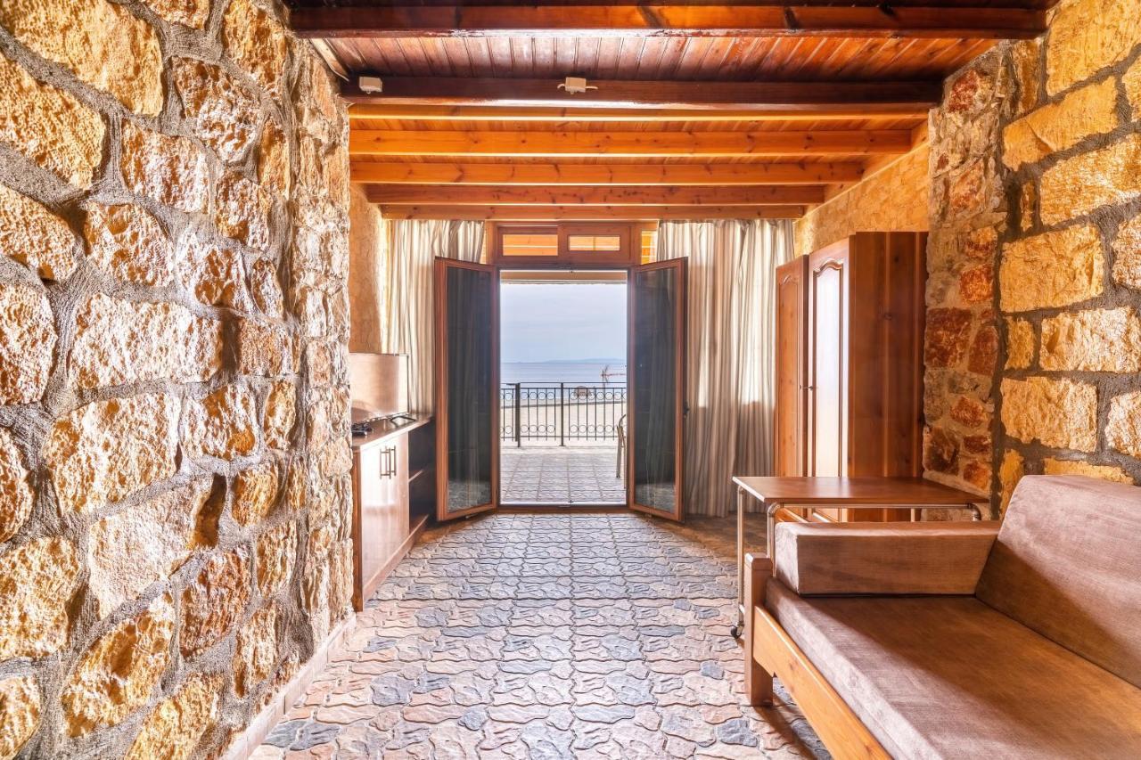 Xenia Hotel Sfakia Exterior photo